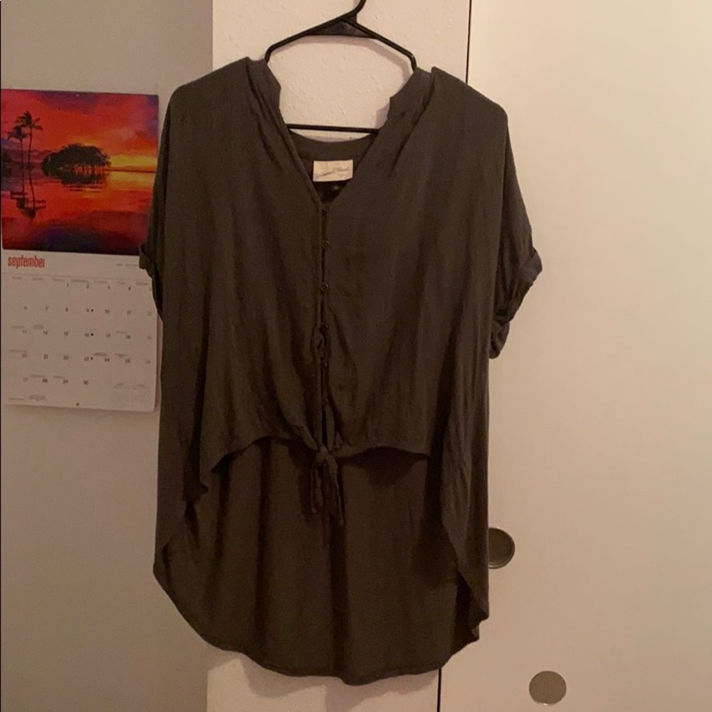 High low v-neck crop top